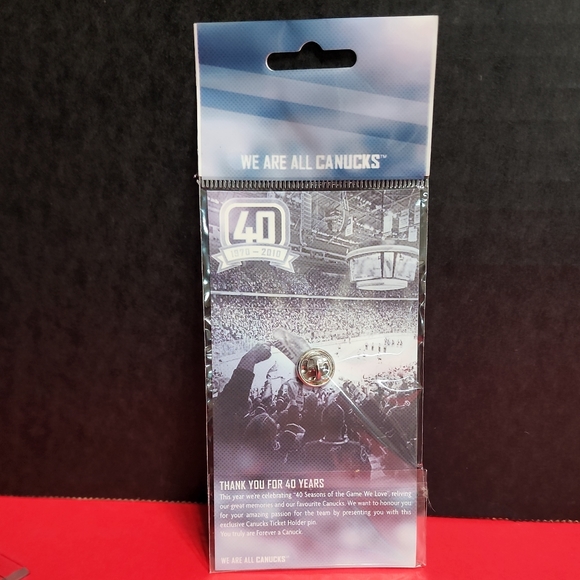 Vancouver Canucks 2010 40 years limited edition Pin. NEW sealed. - Picture 3 of 3
